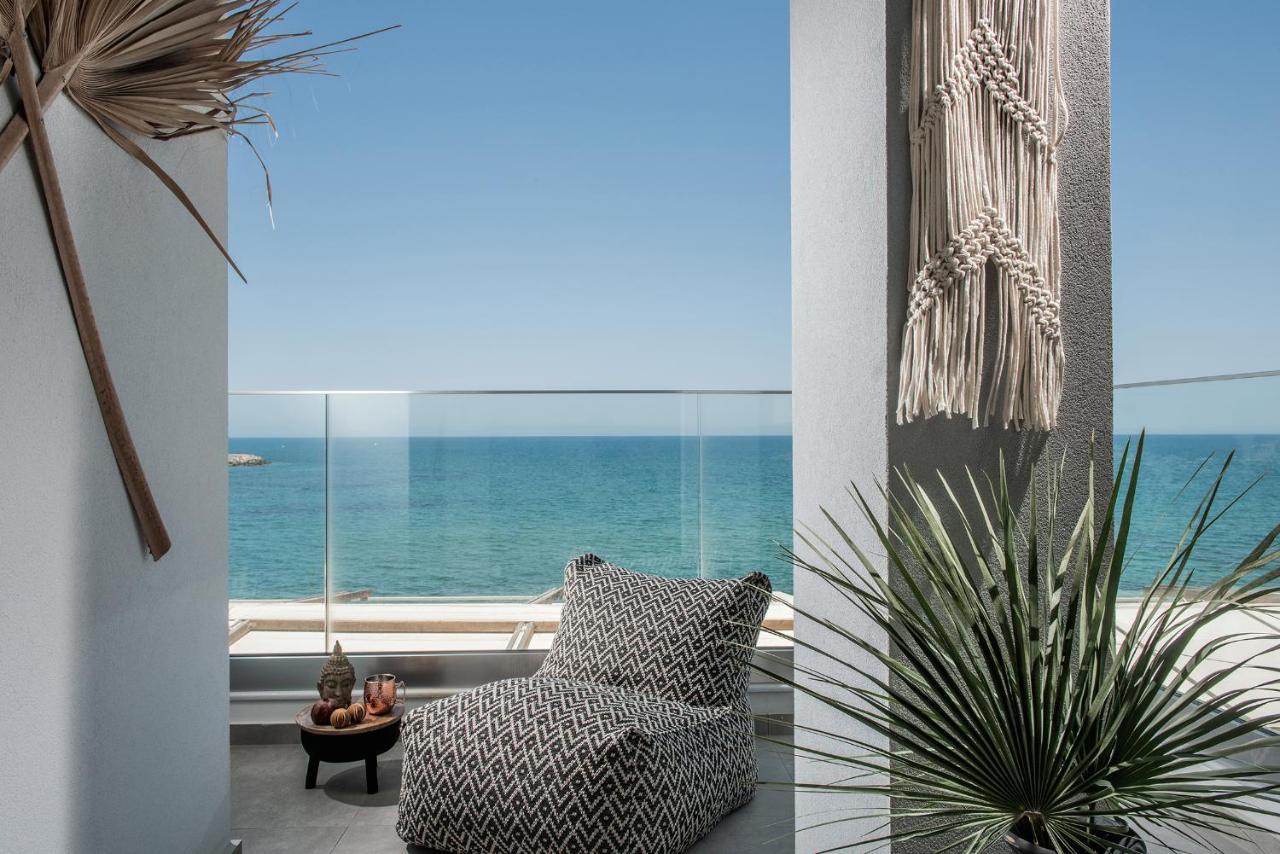 Khroma Luxury Suite 1 Beach Front Apartment Херсонисос Екстериор снимка