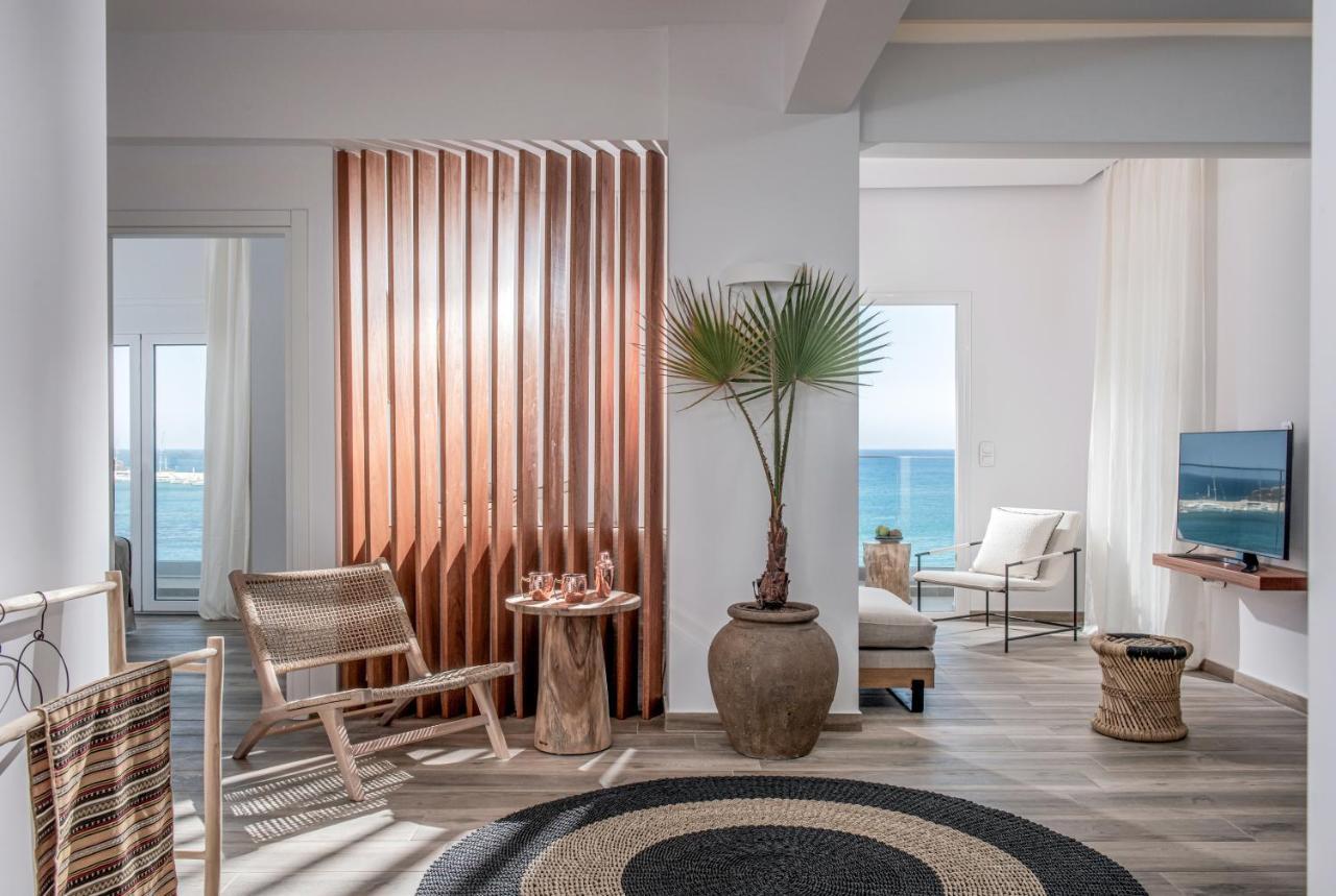 Khroma Luxury Suite 1 Beach Front Apartment Херсонисос Екстериор снимка
