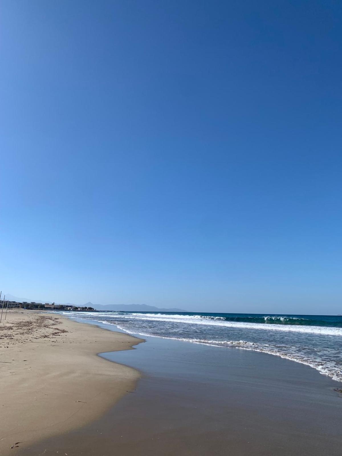 Khroma Luxury Suite 1 Beach Front Apartment Херсонисос Екстериор снимка