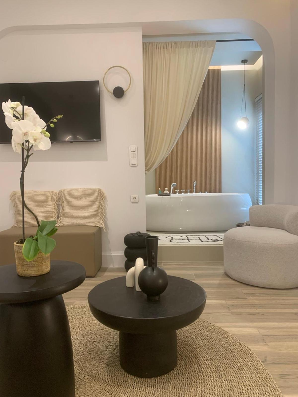 Khroma Luxury Suite 1 Beach Front Apartment Херсонисос Екстериор снимка